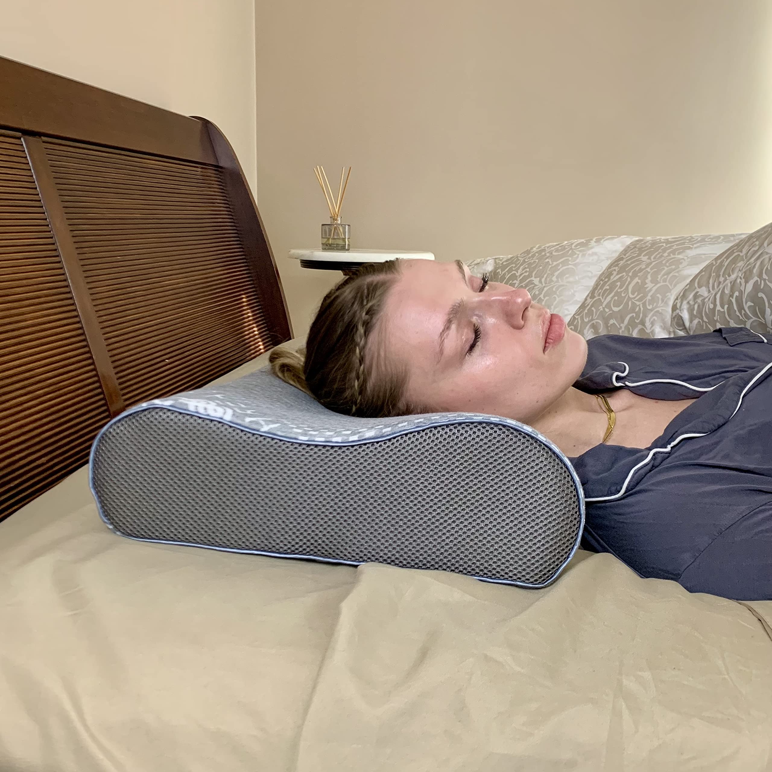 Contour Pillow